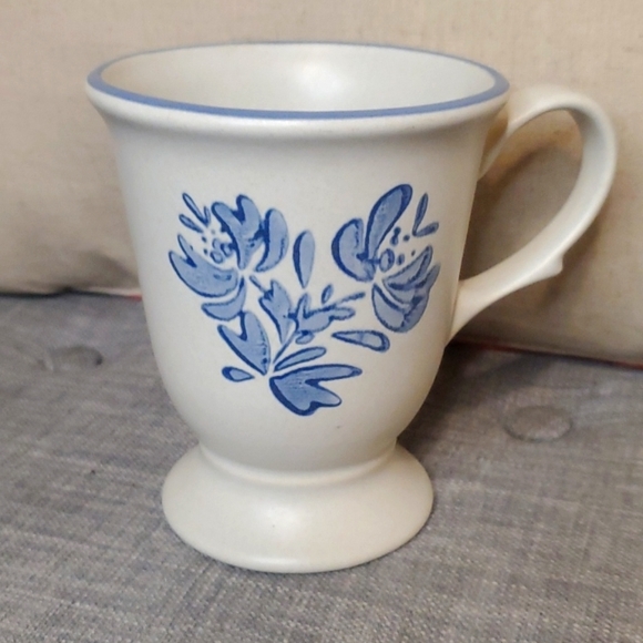 Pfaltzgraff Other - Vintage Pfaltzgraff Yorktowne Coffee / Tea Mug Footed Cup Blue and White